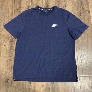 Nike Men's Deep Blue Short Sleeve Tee size XL